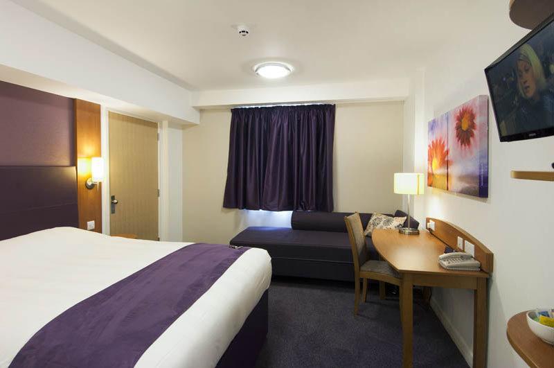 Premier Inn Premier Inn York South West מראה חיצוני תמונה