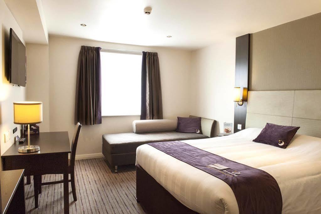 Premier Inn Premier Inn York South West מראה חיצוני תמונה