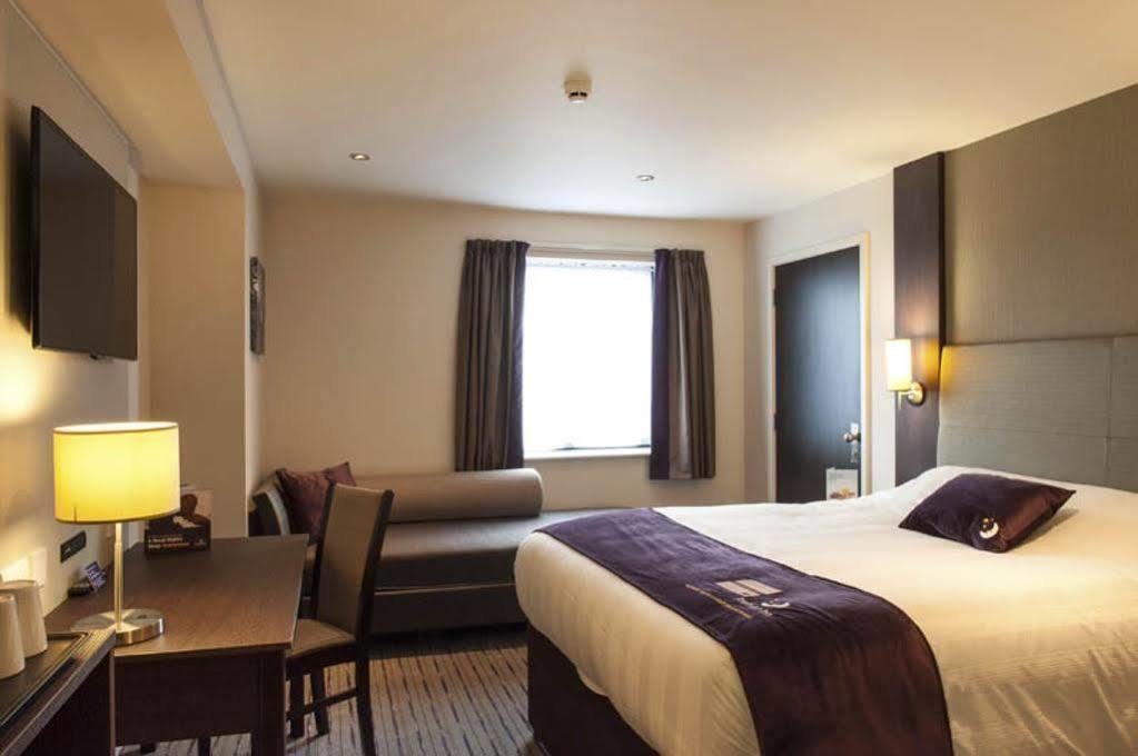 Premier Inn Premier Inn York South West מראה חיצוני תמונה