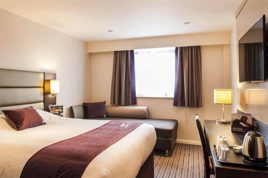 Premier Inn Premier Inn York South West מראה חיצוני תמונה