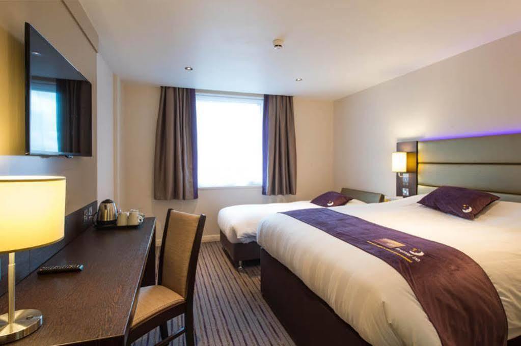 Premier Inn Premier Inn York South West מראה חיצוני תמונה