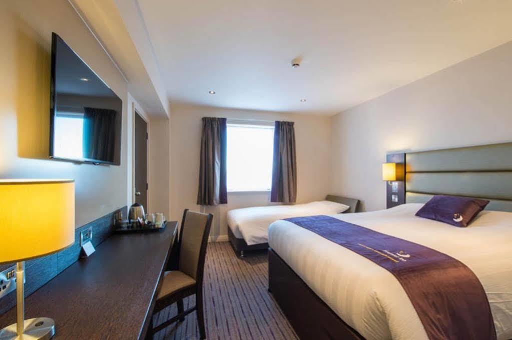 Premier Inn Premier Inn York South West מראה חיצוני תמונה